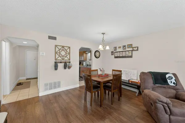 2105 CORDOVA GN #2105, Seminole, FL 33777