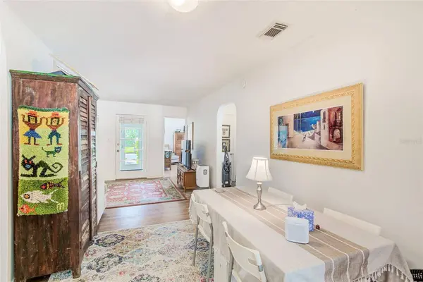 240-242 MATEO WAY NE, St Petersburg, FL 33704