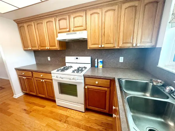 1819 SHORE DR S #307, South Pasadena, FL 33707