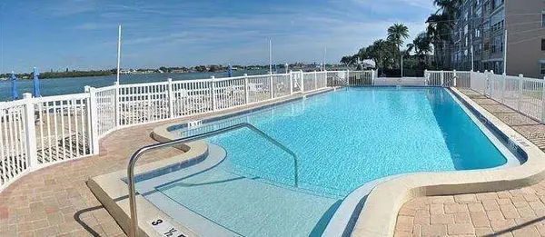 1819 SHORE DR S #307, South Pasadena, FL 33707