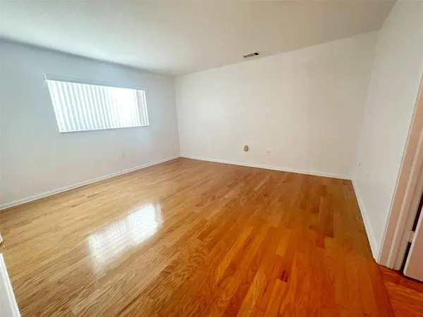 1819 SHORE DR S #307, South Pasadena, FL 33707