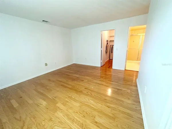 1819 SHORE DR S #307, South Pasadena, FL 33707