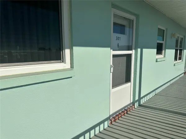 1819 SHORE DR S #307, South Pasadena, FL 33707