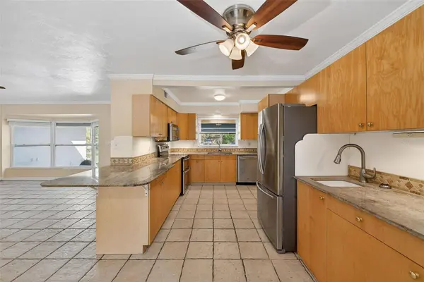 3946 OMEGA CIR, Sarasota, FL 34235