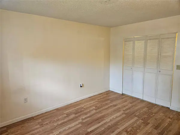 946 VIRGINIA ST #104, Dunedin, FL 34698