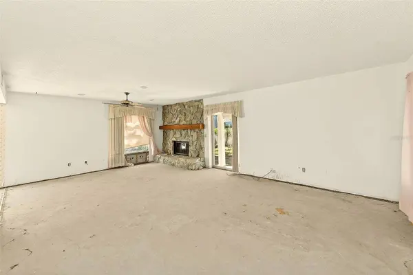 205 GULF BLVD, Belleair Beach, FL 33786