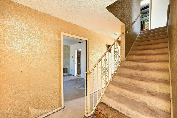 205 GULF BLVD, Belleair Beach, FL 33786