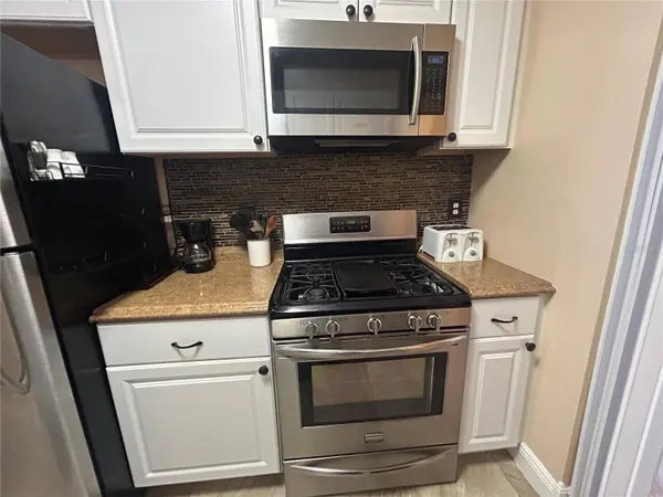 10037 62ND TER N #15, St Petersburg, FL 33708