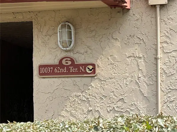 10037 62ND TER N #15, St Petersburg, FL 33708