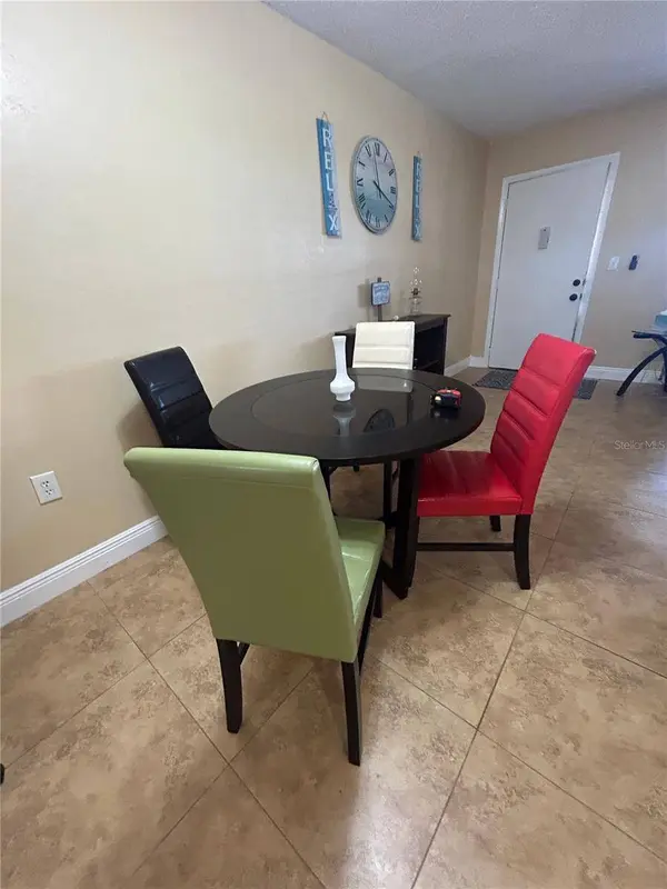 10037 62ND TER N #15, St Petersburg, FL 33708
