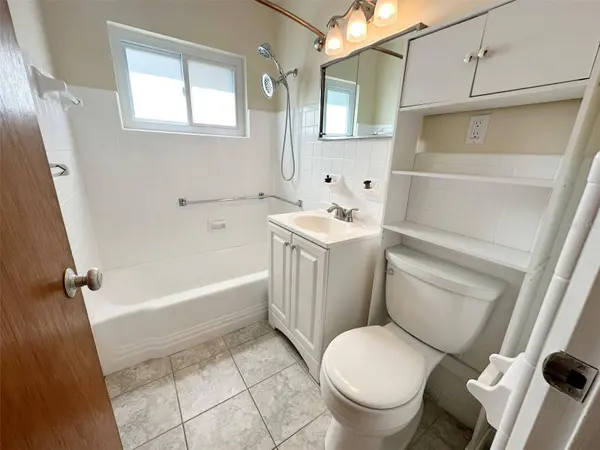 1770 63RD AVE N, St Petersburg, FL 33702