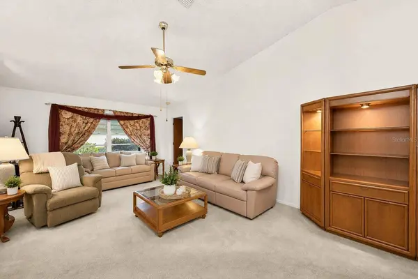 7969 SOMERSET DR, Largo, FL 33773