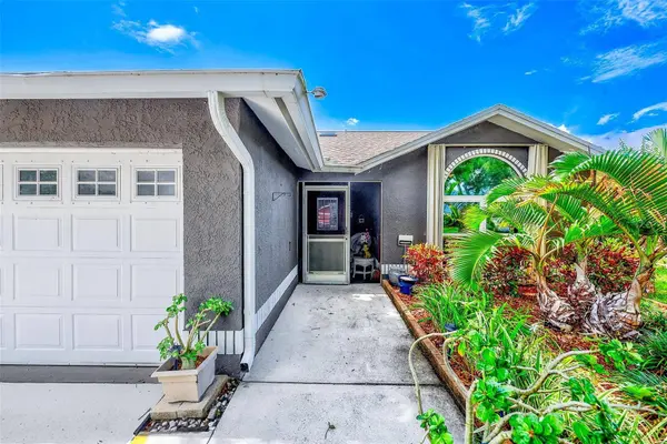 7969 SOMERSET DR, Largo, FL 33773