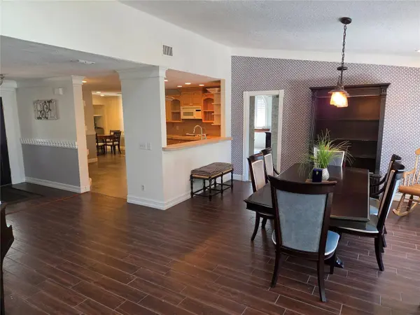 1132 RIDGE DR, Palm Harbor, FL 34683