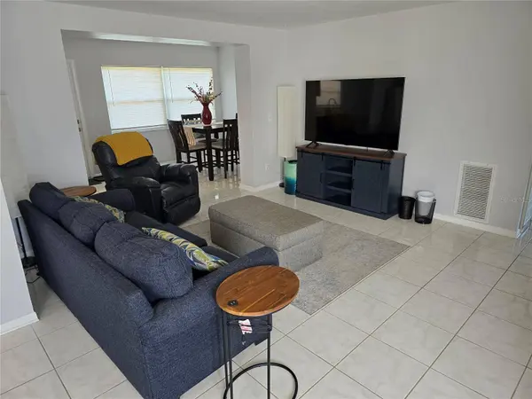 13754 TRINIDAD DR, Seminole, FL 33776