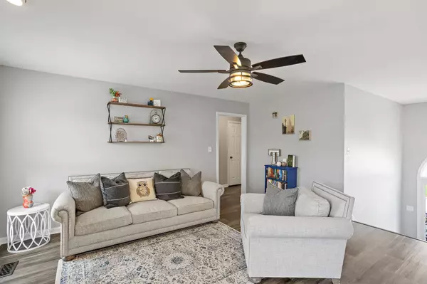 1138 Lamont Ct, Clarksville, TN 37042