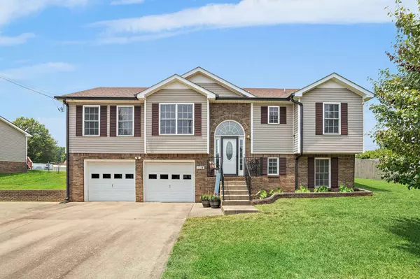 1138 Lamont Ct, Clarksville, TN 37042