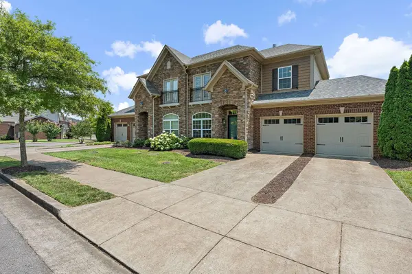 2217 Traemoor Village Way, Nashville, TN 37209