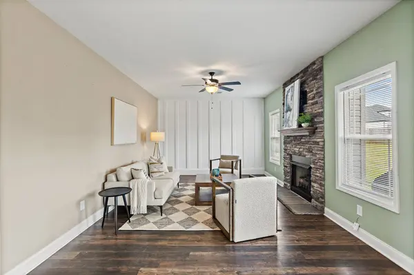 102 Wilburn Ct, Clarksville, TN 37043