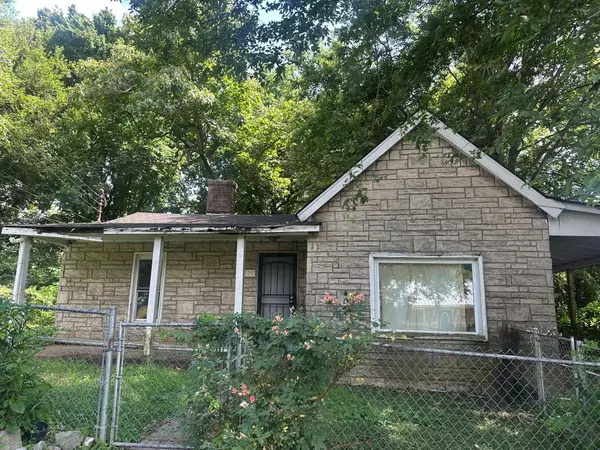 920 Carpenter St, Clarksville, TN 37040