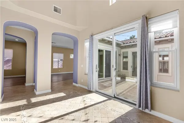 7215 Laramie AVE, Las Vegas, NV 89113