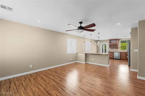 7841 Wavering Pine DR, Las Vegas, NV 89143