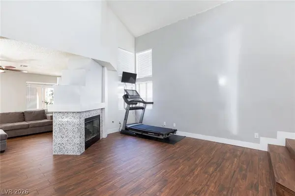 1033 Overture DR, Las Vegas, NV 89123