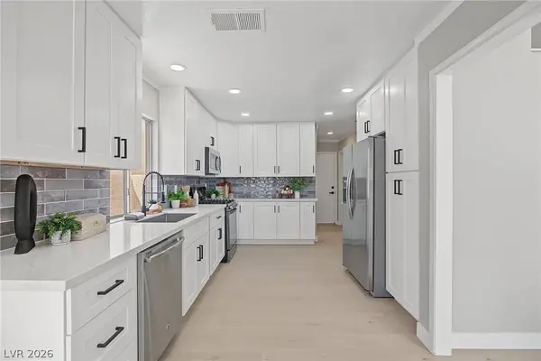 1715 Dynasty DR, Las Vegas, NV 89119