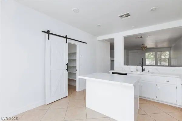 8212 Calico Wind ST, Las Vegas, NV 89131