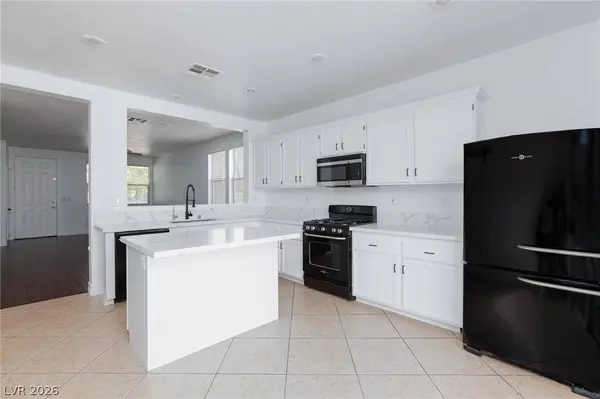 8212 Calico Wind ST, Las Vegas, NV 89131