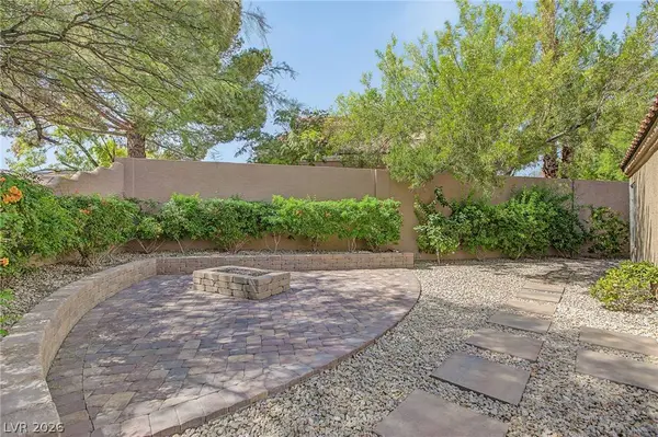 1705 Eagle Feather ST, Las Vegas, NV 89128