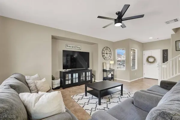 6869 Desert Thrasher DR, North Las Vegas, NV 89084