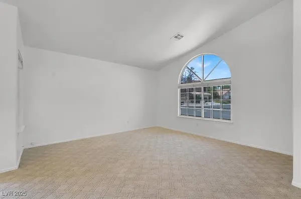 1613 Glenrosa DR, North Las Vegas, NV 89031