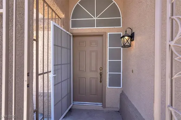1613 Glenrosa DR, North Las Vegas, NV 89031
