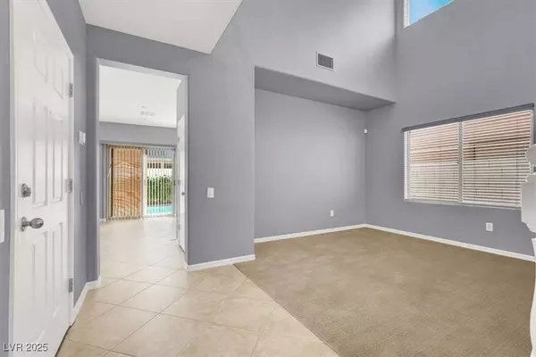 6842 Babbler ST, North Las Vegas, NV 89084