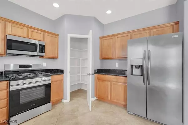 6842 Babbler ST, North Las Vegas, NV 89084