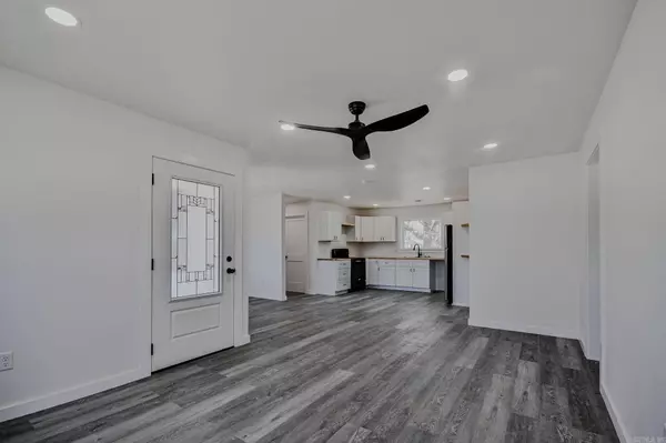 305 N Reine Street, Mena, AR 71953