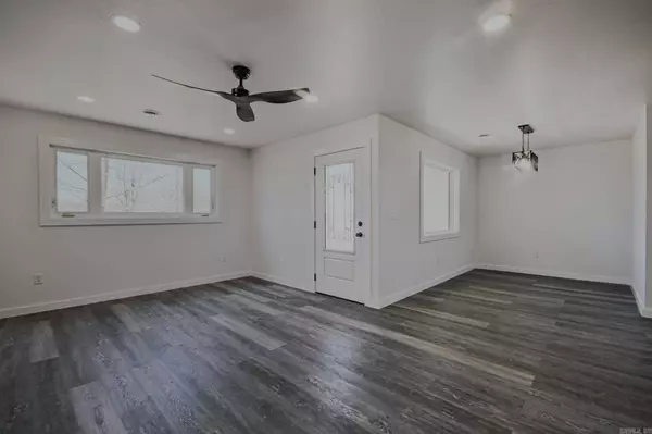 305 N Reine Street, Mena, AR 71953