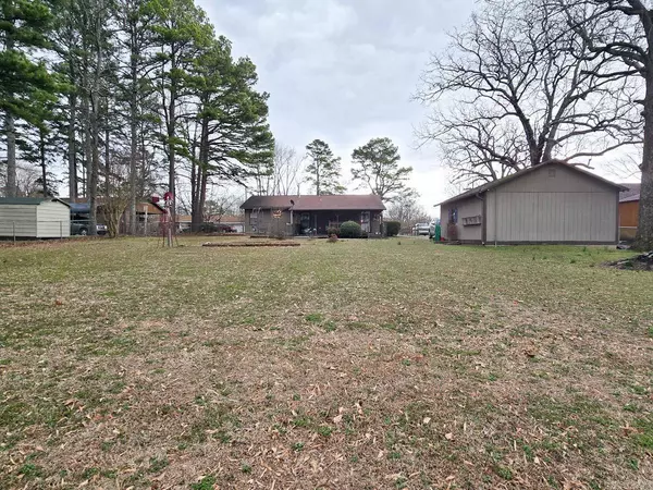 110 N Adams St, Mena, AR 71953