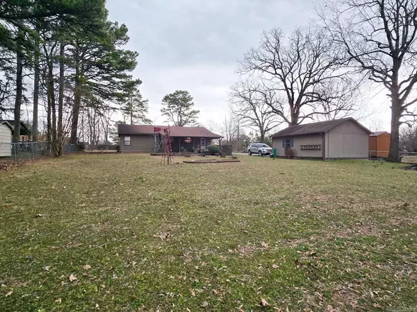 110 N Adams St, Mena, AR 71953