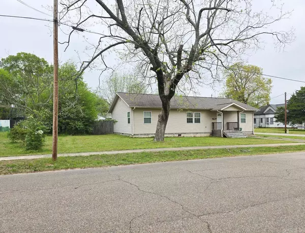 1103 Magnolia Ave, Mena, AR 71953