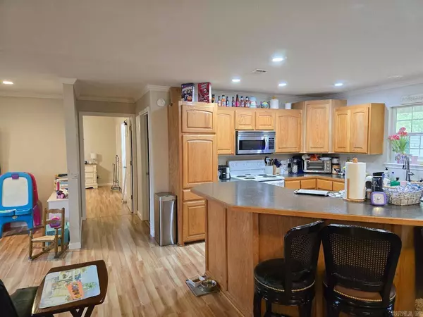 1103 Magnolia Ave, Mena, AR 71953