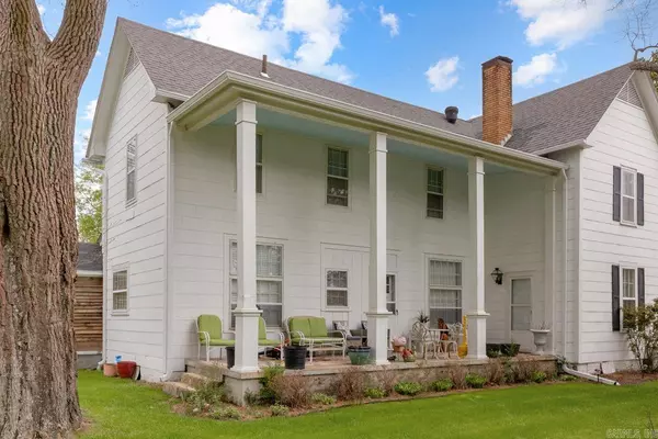 1201 S Reine Street, Mena, AR 71953