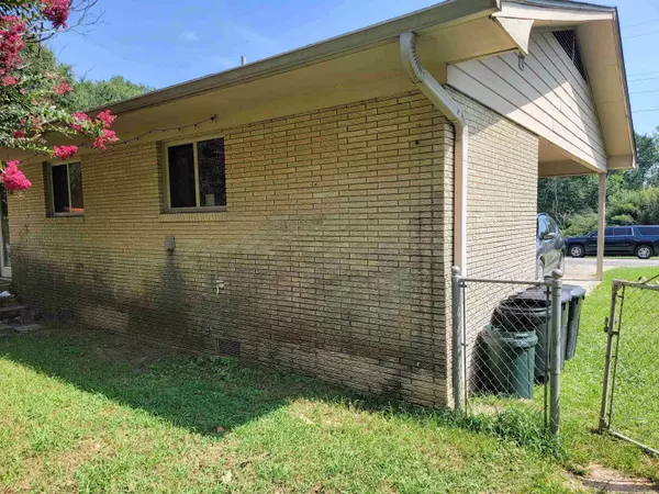 1209 Cole Ave, Mena, AR 71953