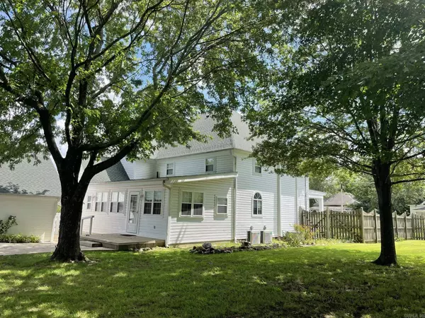 310 Tenth Street, Mena, AR 71953