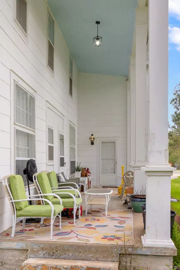 1201 S Reine Street, Mena, AR 71953