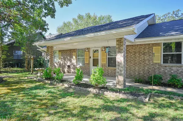 1607 Faye Street, Mena, AR 71953