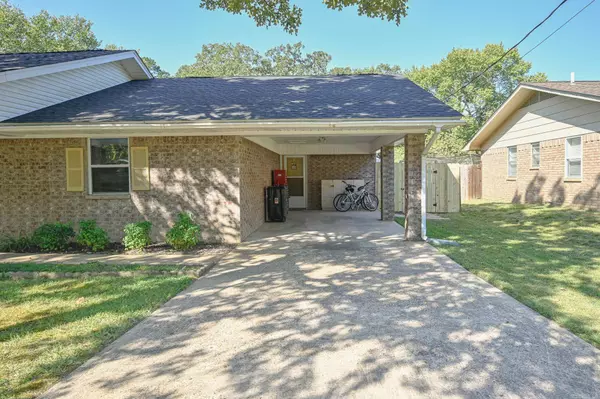 1607 Faye Street, Mena, AR 71953