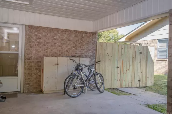 1607 Faye Street, Mena, AR 71953