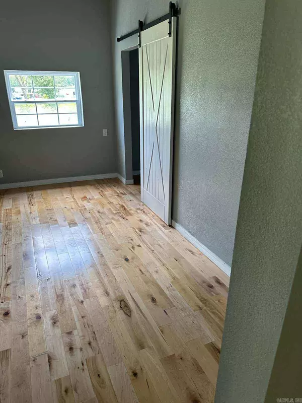 709 Ninth Street, Mena, AR 71953